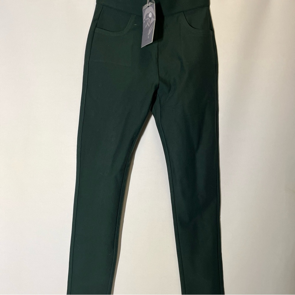 Funyyzo Women's Straight Leg Pants in Dark Green